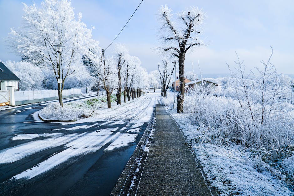 Warum ist Schnee weiß, Erklärung der Farbe